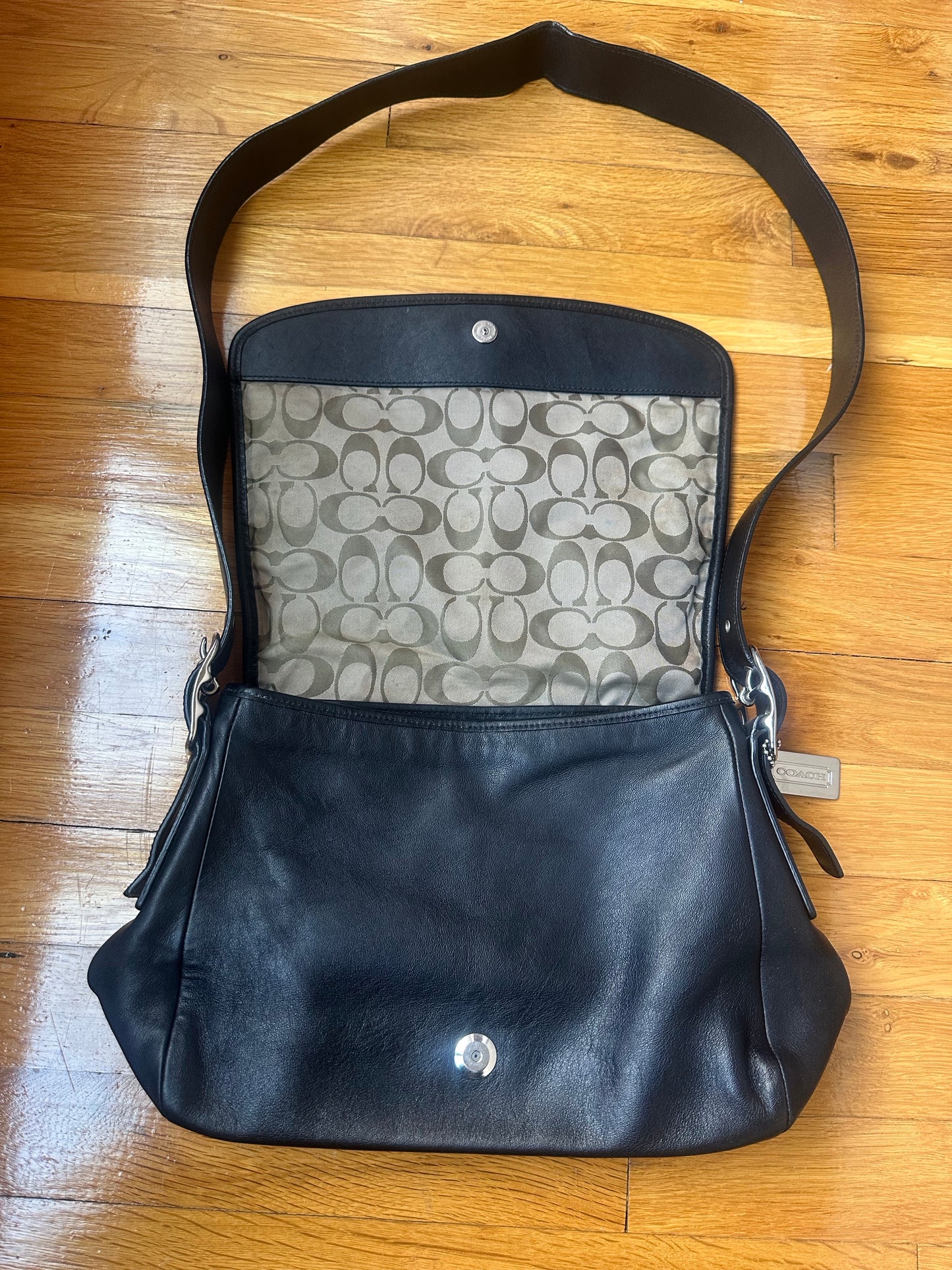 Y2K ‘Legacy’ Flap Crossbody bag